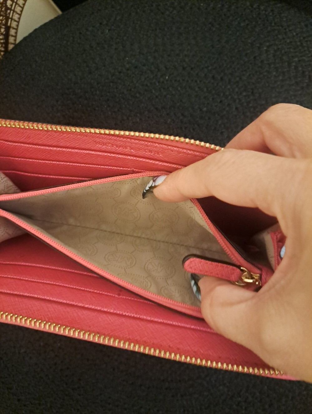 EUC Michael Kors Hot Pink Saffiano Zip Wallet with Gold Studs - Picture 11 of 11